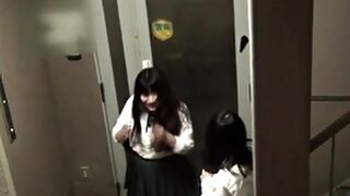Weirdo japanese girlhood urinating